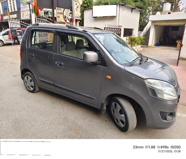 Second-hand 2014 Maruti Suzuki Wagon R Stingray VXI for sale in Allahabad-7