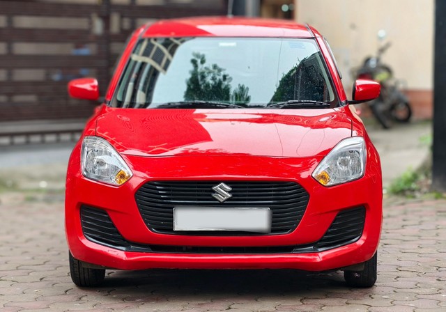 Second-hand 2020 Maruti Swift LXI for sale in Kolkata-2