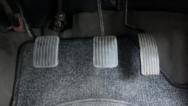 Second-hand 2013 Hyundai i20 Sportz Petrol for sale in Visakhapatnam-14