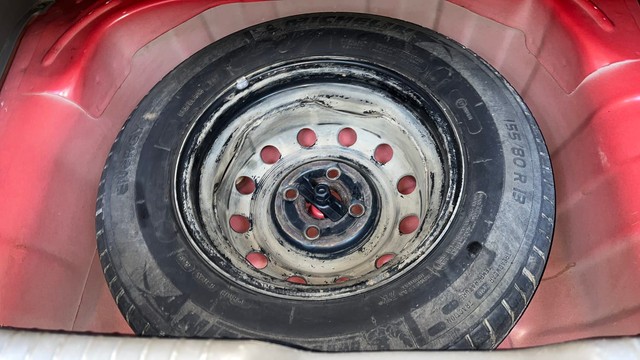 Second-hand 2013 Hyundai i20 Sportz Petrol for sale in Visakhapatnam-21