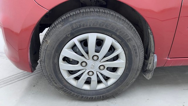 Second-hand 2013 Hyundai i20 Sportz Petrol for sale in Visakhapatnam-20