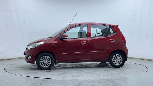 Second-hand 2013 Hyundai i20 Sportz Petrol for sale in Visakhapatnam-6
