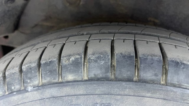 Second-hand 2013 Hyundai i20 Sportz Petrol for sale in Visakhapatnam-33