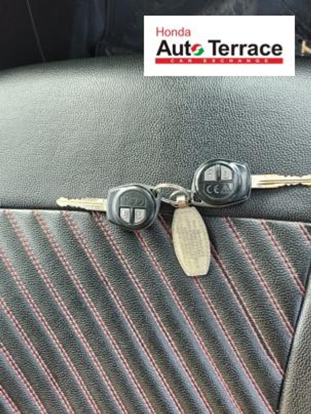 Second-hand 2018 Maruti Swift VXI for sale in Thanjavur-14