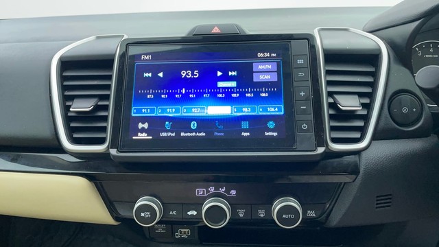 Second-hand 2023 Honda City V for sale in Chennai-24