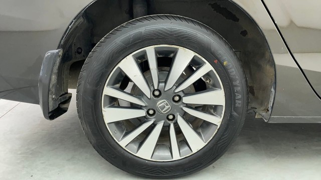 Second-hand 2023 Honda City V for sale in Chennai-18