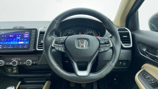 Second-hand 2023 Honda City V for sale in Chennai-23