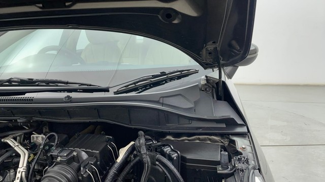 Second-hand 2023 Honda City V for sale in Chennai-31