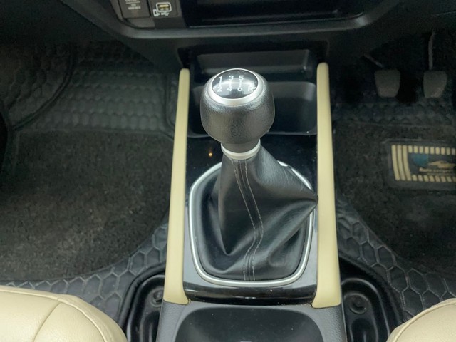 Second-hand 2023 Honda City V for sale in Chennai-12