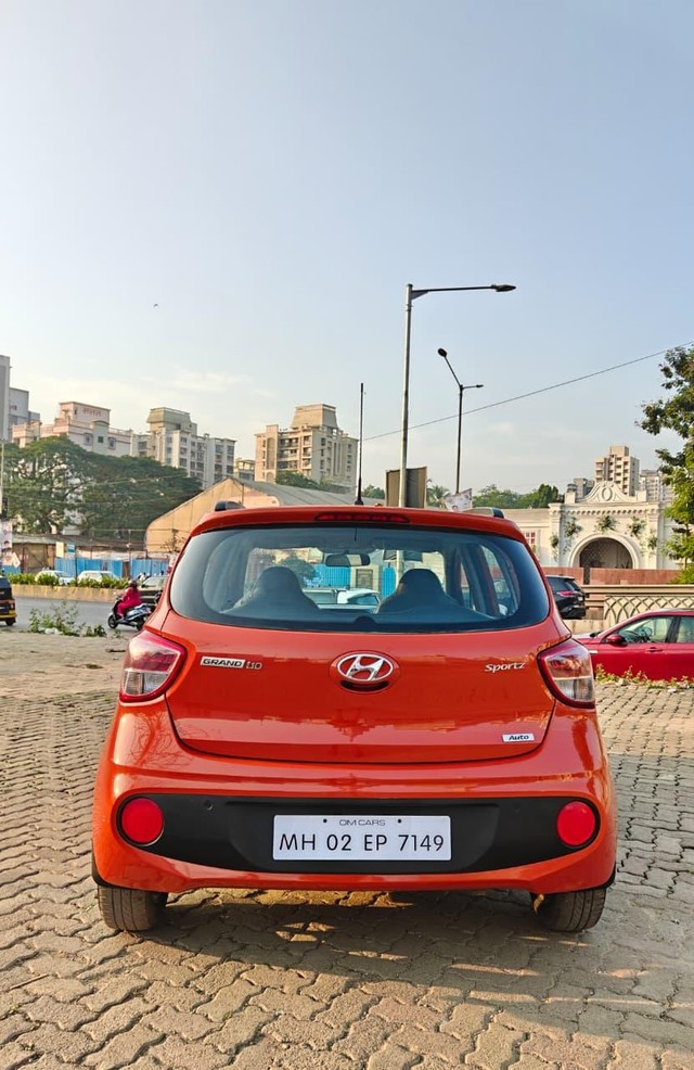 Second-hand 2017 Hyundai i10 Sportz 1.1L for sale in Mumbai-1