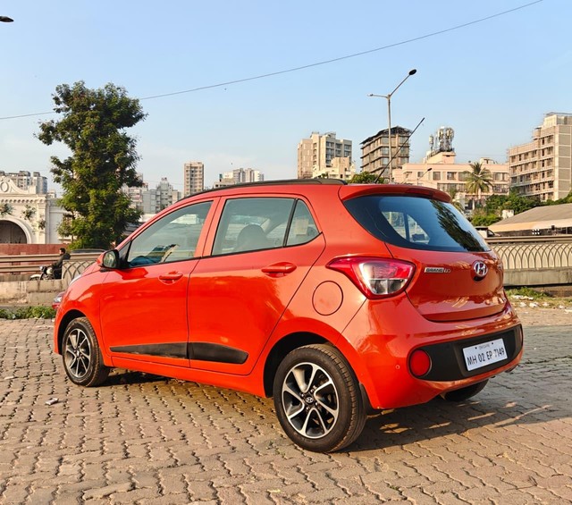 Second-hand 2017 Hyundai i10 Sportz 1.1L for sale in Mumbai-11