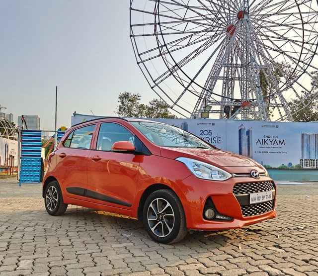 Second-hand 2017 Hyundai i10 Sportz 1.1L for sale in Mumbai-6
