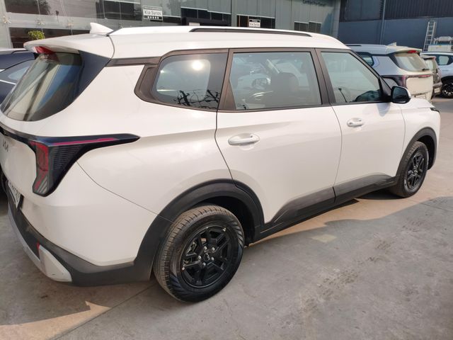 Second-hand 2025 Kia Carens Clavis HTK for sale in Greater Noida