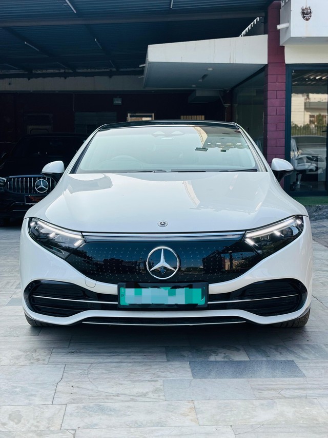 Second-hand 2024 Mercedes-Benz EQS 580 4Matic for sale in Jaipur-0