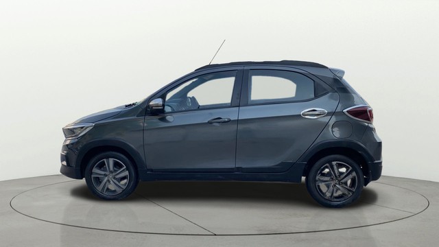 Second-hand 2022 Tata Tiago NRG XZA AMT BSVI for sale in Patna-5