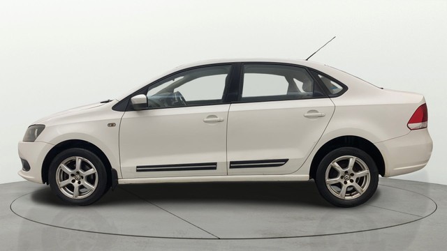 Second-hand 2012 Volkswagen Vento Petrol Highline for sale in Pune-16