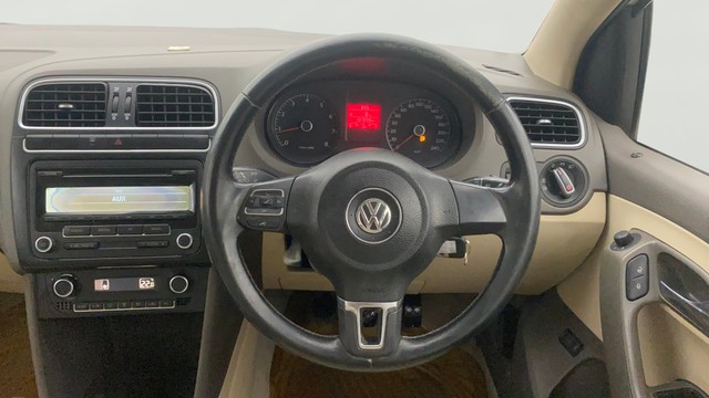 Second-hand 2012 Volkswagen Vento Petrol Highline for sale in Pune-3