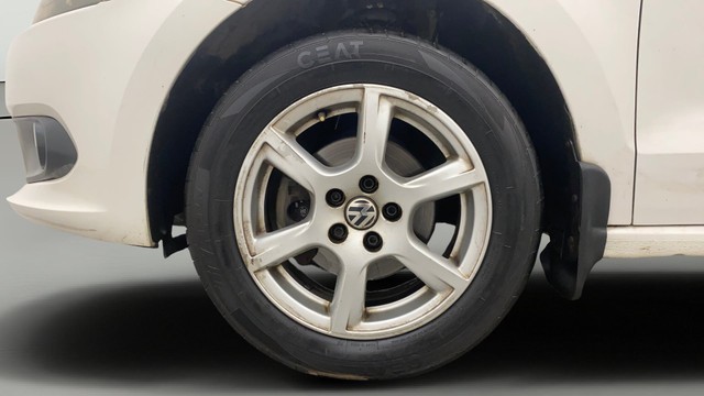 Second-hand 2012 Volkswagen Vento Petrol Highline for sale in Pune-29