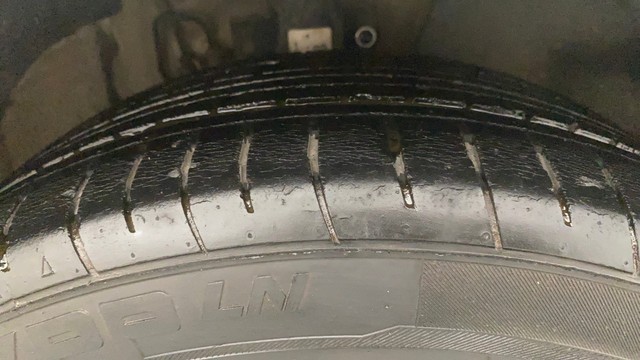 Second-hand 2012 Volkswagen Vento Petrol Highline for sale in Pune-10