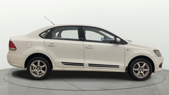 Second-hand 2012 Volkswagen Vento Petrol Highline for sale in Pune-12