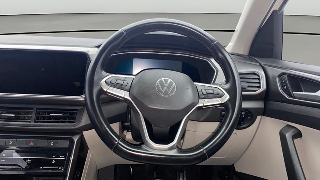 Second-hand 2021 Volkswagen Taigun 1.0 TSI Topline BSVI for sale in Kochi-12