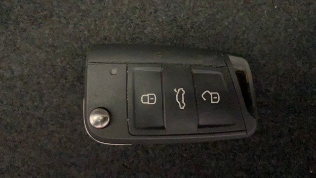 Second-hand 2021 Volkswagen Taigun 1.0 TSI Topline BSVI for sale in Kochi-21