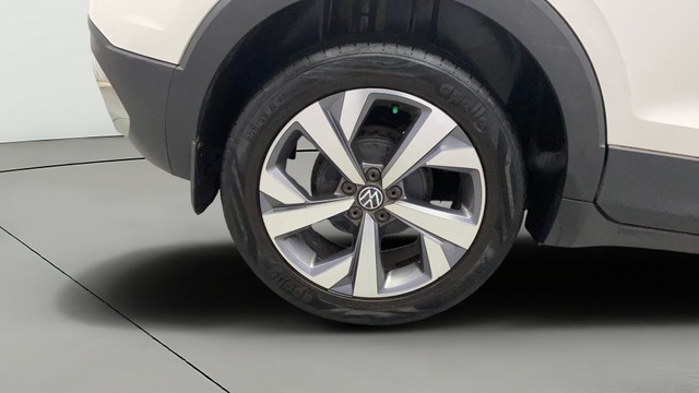 Second-hand 2021 Volkswagen Taigun 1.0 TSI Topline BSVI for sale in Kochi-25