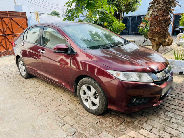 Second-hand 2017 Honda City i VTEC V for sale in Meerut-6