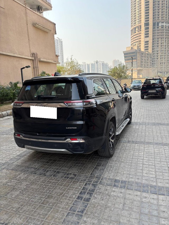 Second-hand 2023 Jeep Meridian Limited Opt AT BSVI for sale in New Delhi-3