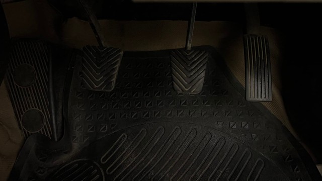 Second-hand 2013 Hyundai i20 Sportz 1.4 CRDi for sale in Mysore-14