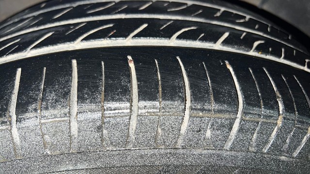 Second-hand 2013 Hyundai i20 Sportz 1.4 CRDi for sale in Mysore-37