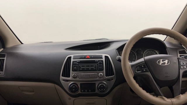 Second-hand 2013 Hyundai i20 Sportz 1.4 CRDi for sale in Mysore-33