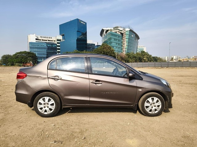 Second-hand 2016 Honda Amaze S AT i-Vtech for sale in Mumbai-1