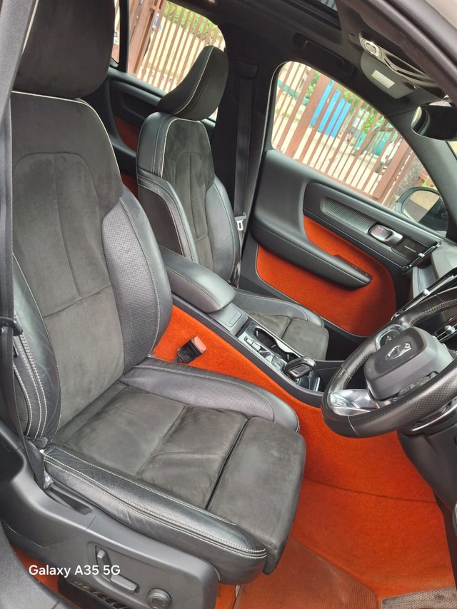 Second-hand 2018 Volvo XC40 D4 R-Design for sale in New Delhi-11