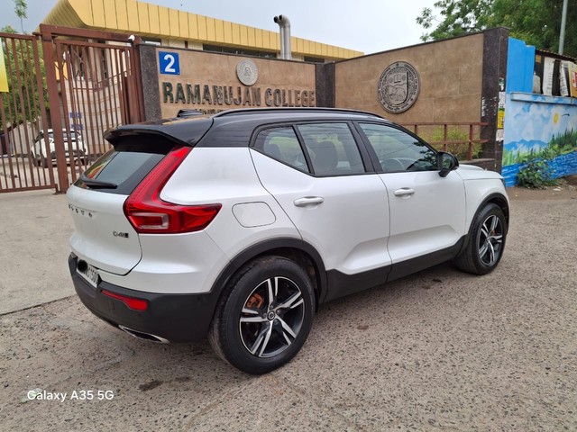 Second-hand 2018 Volvo XC40 D4 R-Design for sale in New Delhi-2