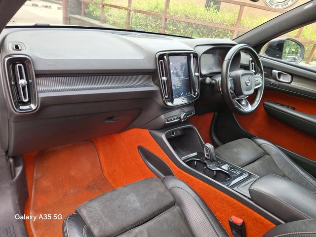 Second-hand 2018 Volvo XC40 D4 R-Design for sale in New Delhi-10
