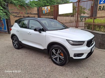 2018 Volvo XC40 D4 R-Design