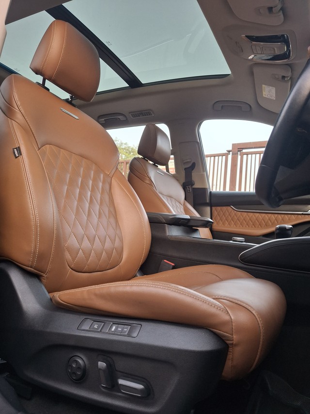 Second-hand 2021 MG Gloster Sharp 6-Str for sale in New Delhi-12