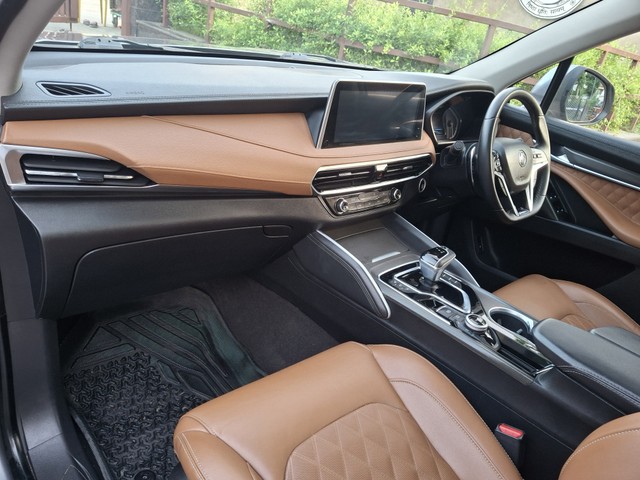 Second-hand 2021 MG Gloster Sharp 6-Str for sale in New Delhi-4