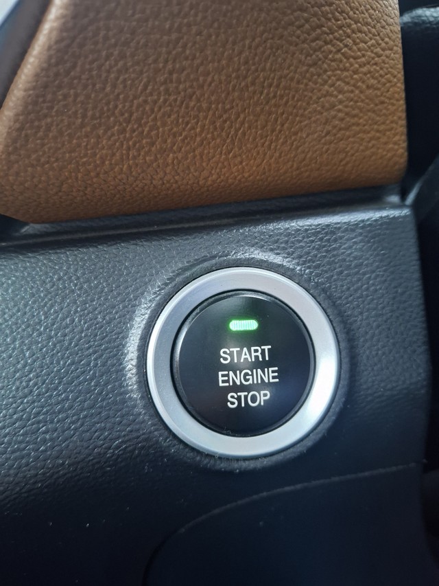 Second-hand 2021 MG Gloster Sharp 6-Str for sale in New Delhi-14