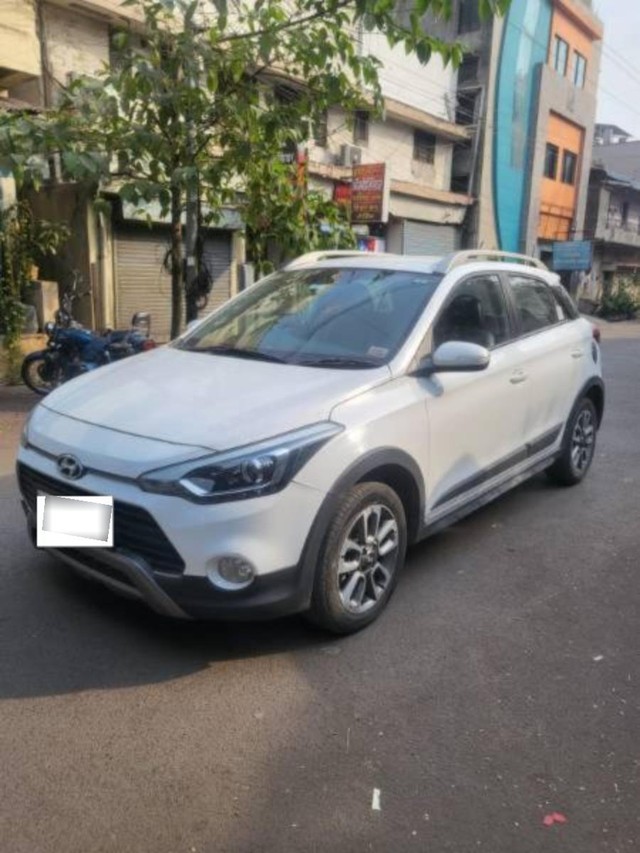 Second-hand 2016 Hyundai i20 Active 1.4 S for sale in Ichalkaranji-3