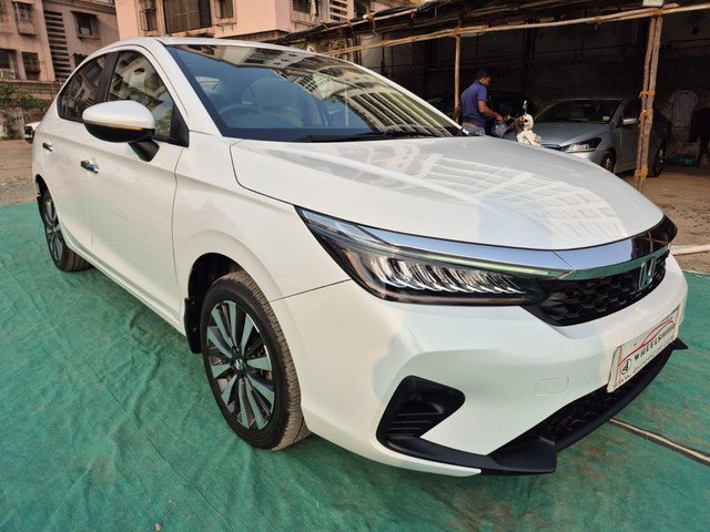 Second-hand 2023 Honda City ZX CVT for sale in Mumbai-22
