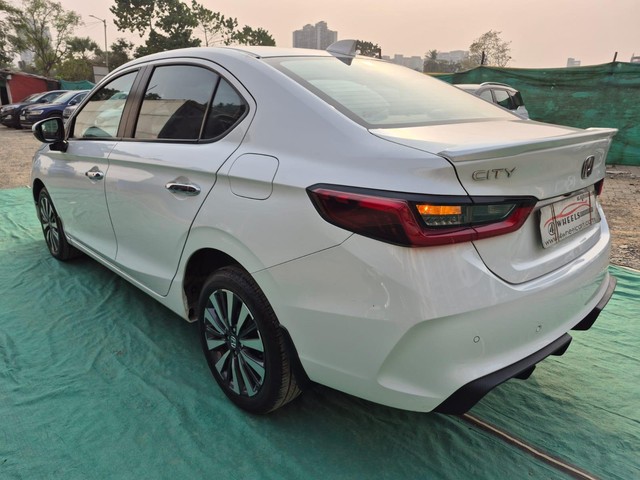 Second-hand 2023 Honda City ZX CVT for sale in Mumbai-7