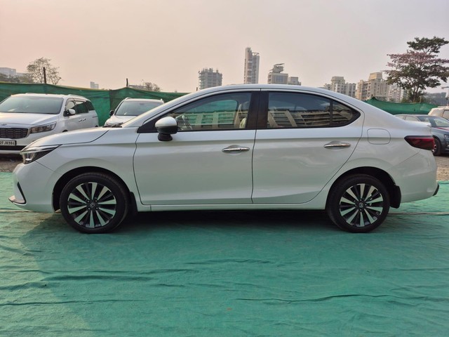 Second-hand 2023 Honda City ZX CVT for sale in Mumbai-15