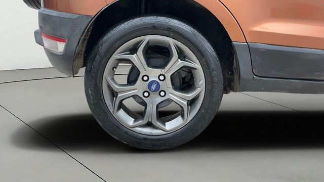 Second-hand 2021 Ford Ecosport 1.5 Petrol Titanium for sale in Noida-25