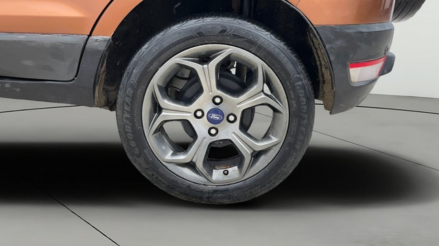 Second-hand 2021 Ford Ecosport 1.5 Petrol Titanium for sale in Noida-27