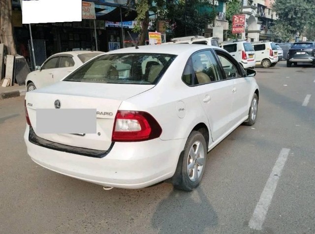 Second-hand 2016 Skoda Rapid 1.5 TDI Ambition for sale in Surat-5