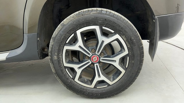 Second-hand 2020 Renault Duster RXZ for sale in Pune-19