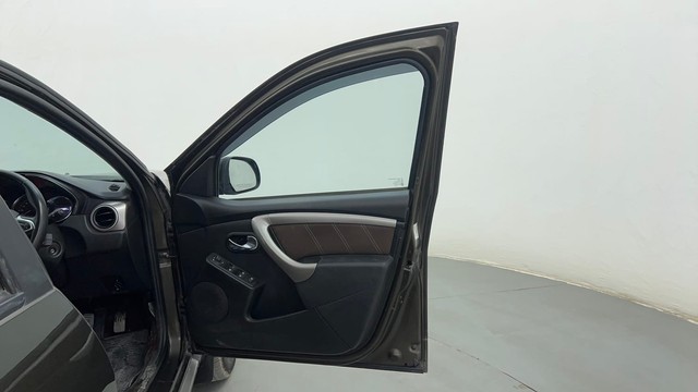 Second-hand 2020 Renault Duster RXZ for sale in Pune-16