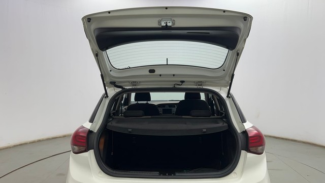 Second-hand 2019 Hyundai i20 1.2 Asta Option for sale in Kolkata-9